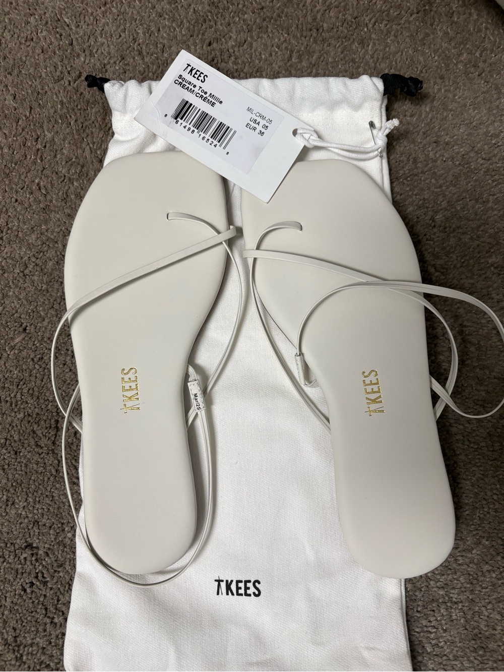 NWT TKEES Millie Square Toe Women's White Minimal Leather Strappy Sandals